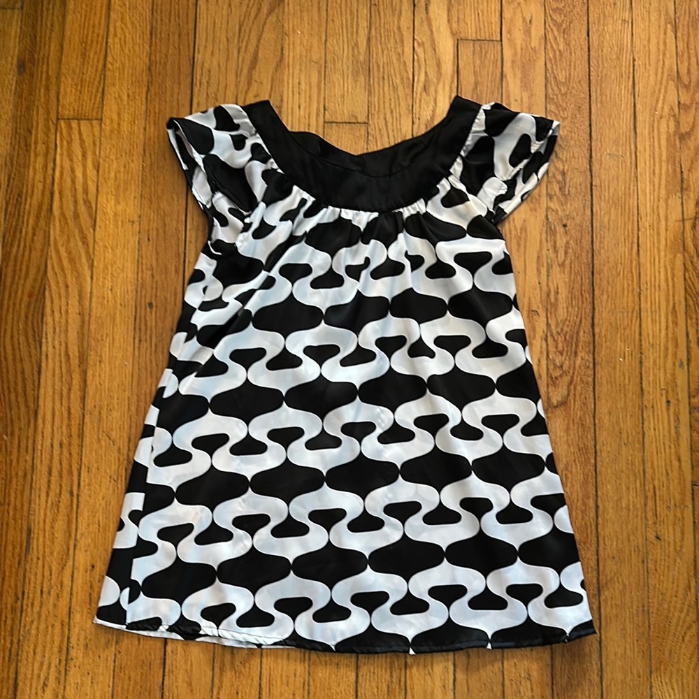 Tramp brand 90s/2000s babydoll dress in black and white size SMALL